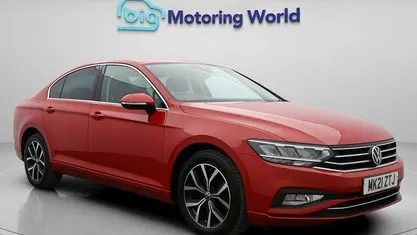 Begagnad VW Passat SEL 150 HK (110 kW) 2021 Röd Sedan