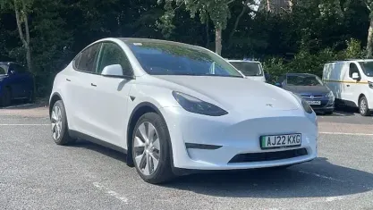 Used Tesla Model Y Long Range AWD 286 kW (389 HP) 2025 SUV