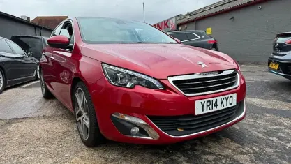 Used Peugeot 308 S 116 HP (85 kW) 2014 Red Hatchback
