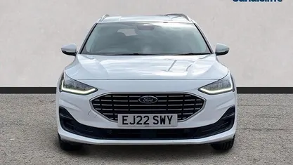 Begagnad Ford Focus Titanium 125 HK (91 kW) 2022 Vit Kombi