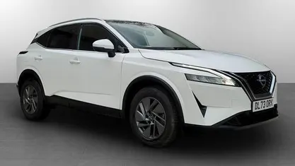 White Used 2023 Nissan Qashqai Acenta Premium SUV | £17,490 (Good price)