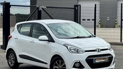 Used 2016 Hyundai i10 Premium Hatchback | £5,850 (Fair price)