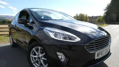 Used Ford Fiesta Zetec 101 HP (74 kW) 2017 Black Hatchback