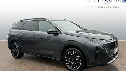 Used 2025 Peugeot 5008 GTi SUV | £27,824 (Fair price)