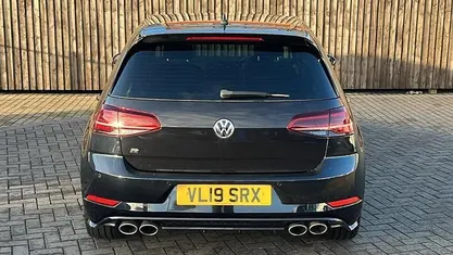 Black Used 2019 VW Golf VII R Hatchback | £20,499 (Super price)