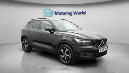Used Volvo XC40 R-Design 163 HP (119 kW) 2020 Black SUV