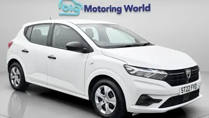 Used Dacia Sandero Essentiel 67 HP (49 kW) 2022 White Hatchback