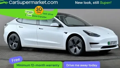 Begagnad Tesla Model 3 RWD 208 kW (283 HK) 2023 Vit Sedan