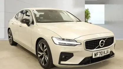 Used Volvo S60 R-Design 250 HP (183 kW) 2020 Gold Sedan