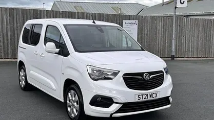 Used Vauxhall Combo 131 HP (96 kW) 2021 White MPV