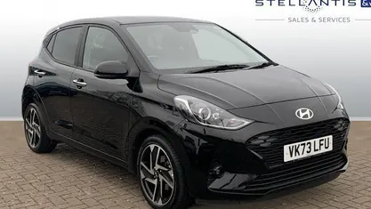 Used Hyundai i10 Premium 84 HP (61 kW) 2023 Black Hatchback