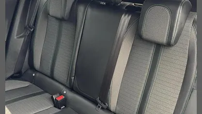 White Used 2022 Peugeot 2008 Allure Premium SUV | £12,799 (Fair price)