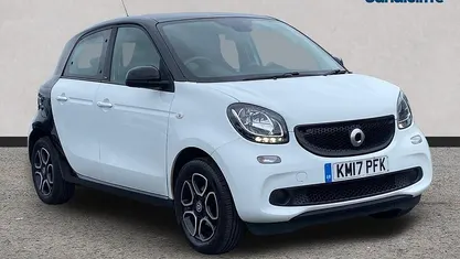 Used Smart ForFour Premium 71 HP (52 kW) 2017 White Hatchback