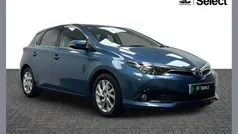 Blue Used 2017 Toyota Auris Business Edition Hatchback | £9,300 (Fair price)