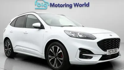 Begagnad Ford Kuga ST-Line X 120 HK (88 kW) 2021 Vit SUV