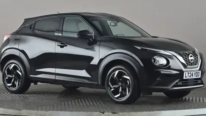 Używany Nissan Juke N-Connecta 114 KM (83 kW) 2023 Czarny SUV