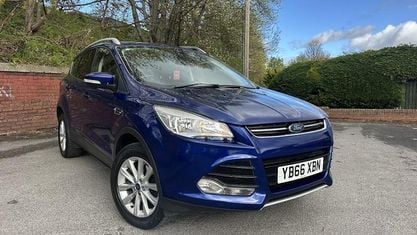 Begagnad Ford Kuga Titanium 150 HK (110 kW) 2016 Blå SUV