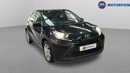 Used Toyota Aygo X PURE 72 HP (52 kW) 2025 SUV
