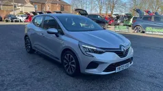 Used 2022 Renault Clio V Iconic Hatchback | £12,995 (Fair price)