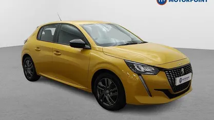 Used Peugeot 208 Active Premium 75 HP (55 kW) 2022 Yellow Hatchback