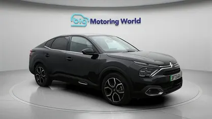 Used Citroën e-C4 Shine 100 kW (136 HP) 2023 Sedan