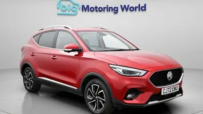 Begagnad MG ZS Exclusive 111 HK (81 kW) 2023 Röd SUV