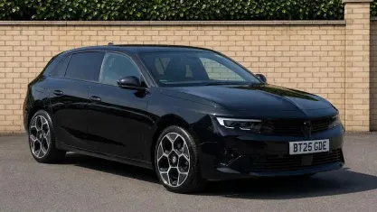 Used Vauxhall Astra Ultimate 131 HP (96 kW) 2026 Hatchback
