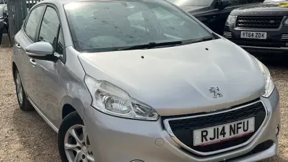 Used Peugeot 208 Active 82 HP (60 kW) 2014 Silver Hatchback