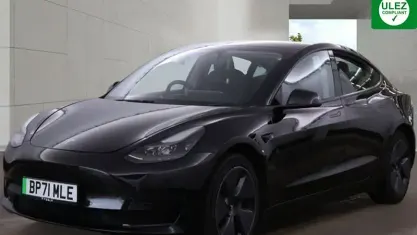Używany Tesla Model 3 Standard Range 208 kW (283 KM) 2021 Czarny Sedan/Limuzyna
