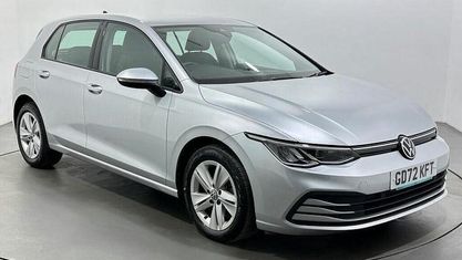 Second-hand VW Golf VIII Life 116 CP (85 kW) 2023 Argintiu Hatchback
