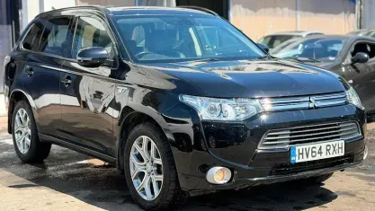 Used Mitsubishi Outlander P-HEV 121 HP (88 kW) 2015 Estate