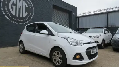 Used Hyundai i10 SE 87 HP (63 kW) 2016 White Hatchback