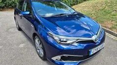Blue Used 2018 Toyota Auris Hybrid Hatchback | £13,995 (Fair price)