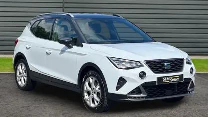 Used Seat Arona FR 110 HP (80 kW) 2023 White SUV