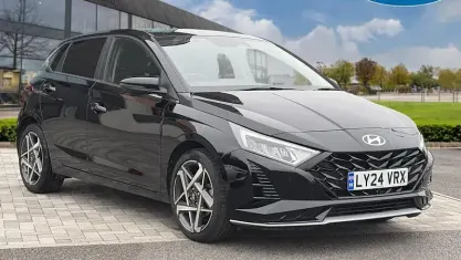 Used Hyundai i20 Premium 101 HP (74 kW) 2024 Black Hatchback