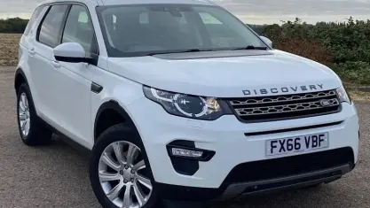 Used Land Rover Discovery Sport SE 179 HP (131 kW) 2016 White SUV