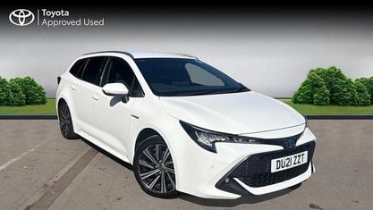 Used Toyota Corolla Design 122 HP (89 kW) 2021 White Estate