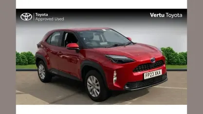 Used Toyota Yaris Cross 116 HP (85 kW) 2023 Red SUV