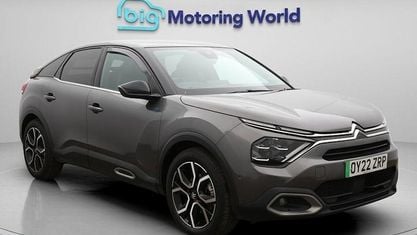 Usado Citroën e-C4 Shine 100 kW (136 CV) 2022 Gris Utilitario
