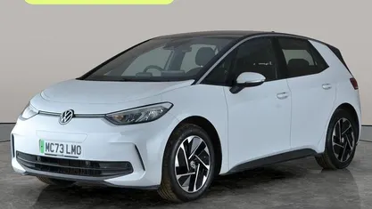 Begagnad VW ID.3 Pro 150 kW (204 HK) 2023 Vit Halvkombi
