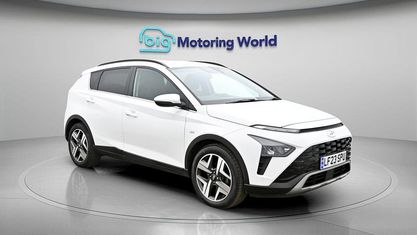 Używany Hyundai Bayon Premium 101 KM (74 kW) 2023 Biały SUV
