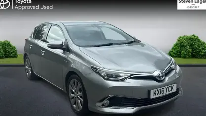 Used Toyota Auris Hybrid 136 HP (100 kW) 2016 Hatchback