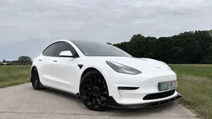 Used Tesla Model 3 Standard Range 180 kW (245 HP) 2023 White Sedan