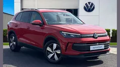 Red Used 2024 VW Tiguan Match SUV | £31,490 (Fair price)