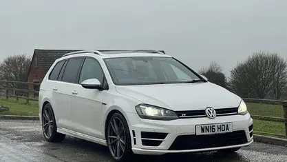 White Used 2016 VW Golf VII R Estate | £15,495 (Fair price)