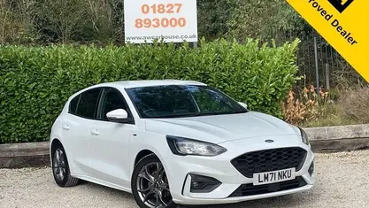 Used Ford Focus ST-Line 125 HP (91 kW) 2021 White Hatchback