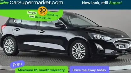 Begagnad Ford Focus Titanium 125 HK (91 kW) 2020 Svart Halvkombi
