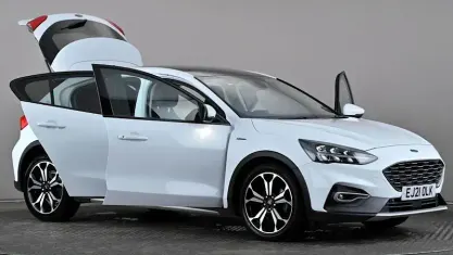Used Ford Focus Active X 155 HP (114 kW) 2021 White Hatchback