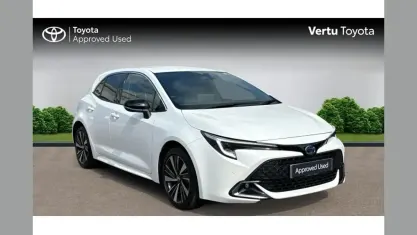 Used Toyota Corolla Design 140 HP (102 kW) 2025 White Hatchback