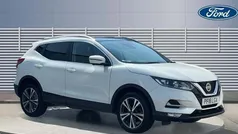 White Used 2017 Nissan Qashqai N-Connecta SUV | £10,522 (Fair price)